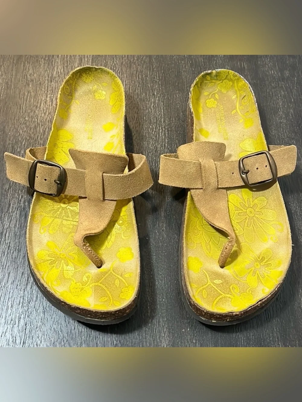 American Eagle Women’s Tan and Floral Flip Flop Sandals with Buckles